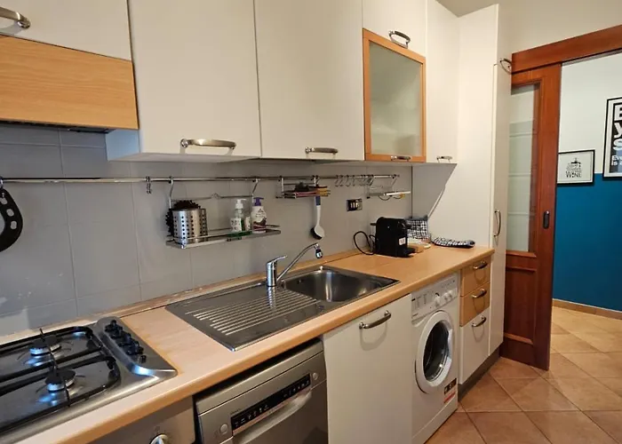 Giulios - By Be Your Apartment Rome